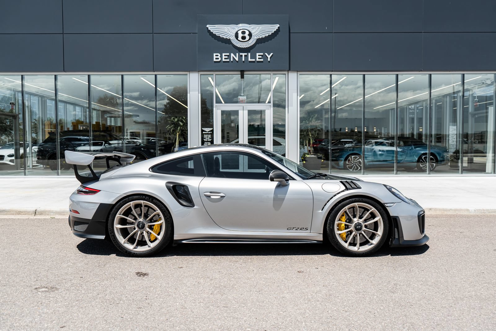 Used 2019 Porsche 911 GT2 RS RWD image 14