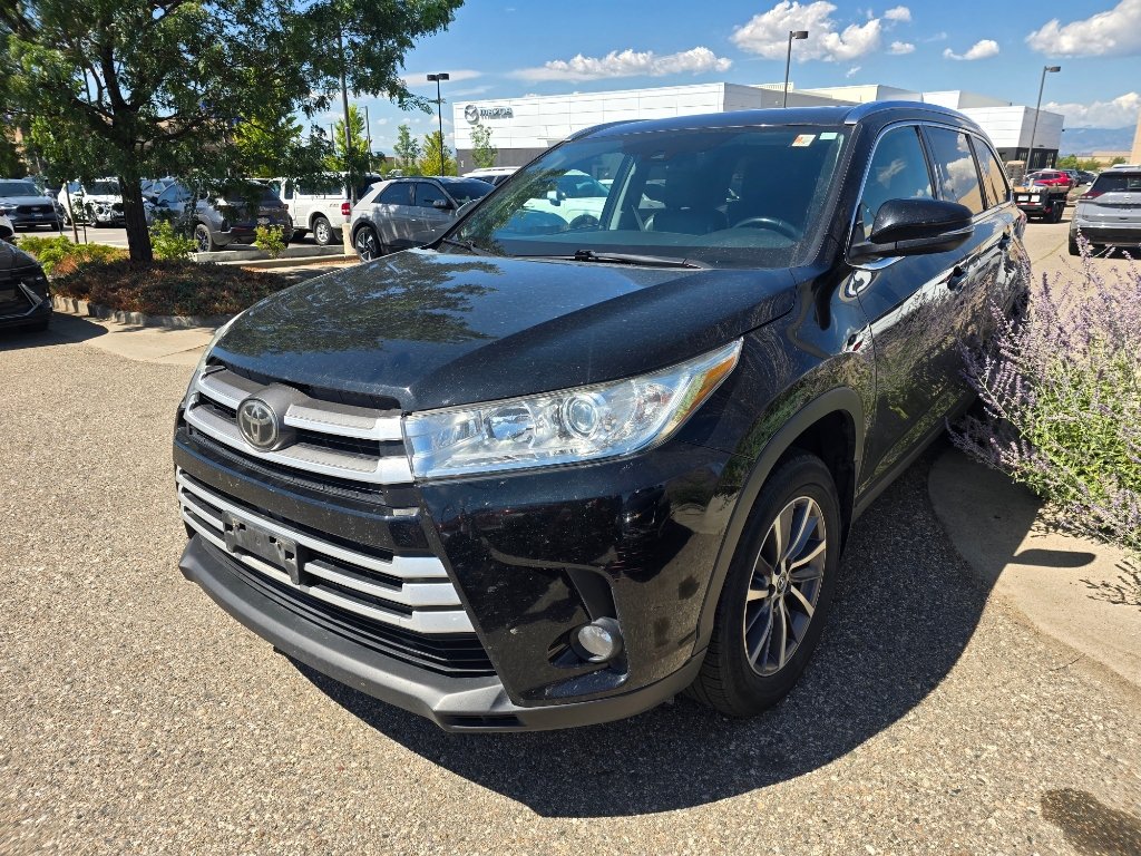 Used 2019 Toyota Highlander XLE AWD/4WD image 12