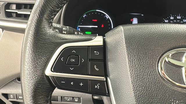 Used 2024 Toyota Sienna XLE image 24