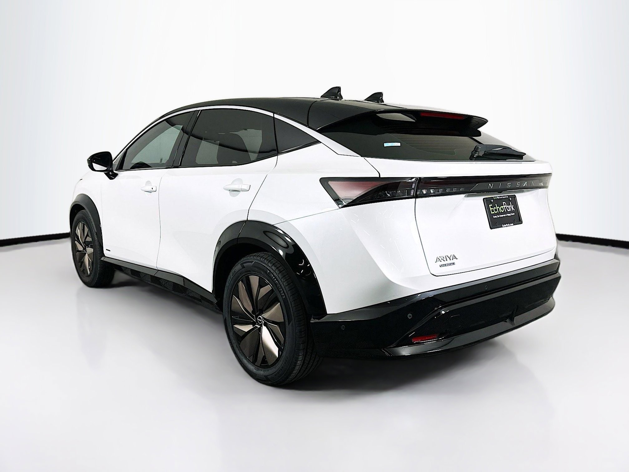 Used 2023 Nissan Ariya FWD image 5