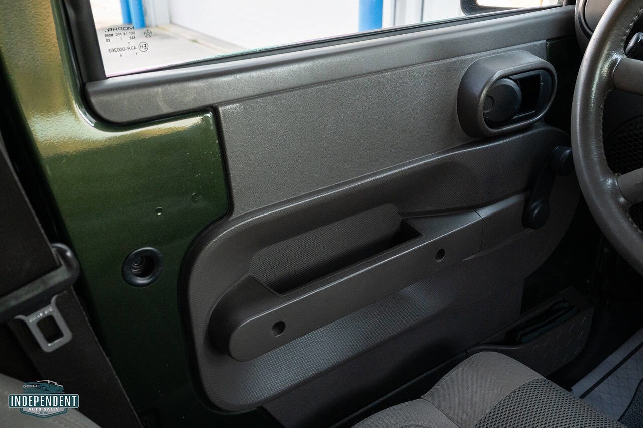 Used 2007 Jeep Wrangler Sahara image 9