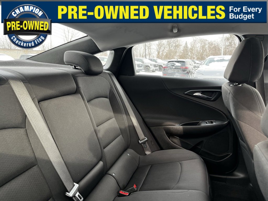 Used 2022 Chevrolet Malibu LT image 36