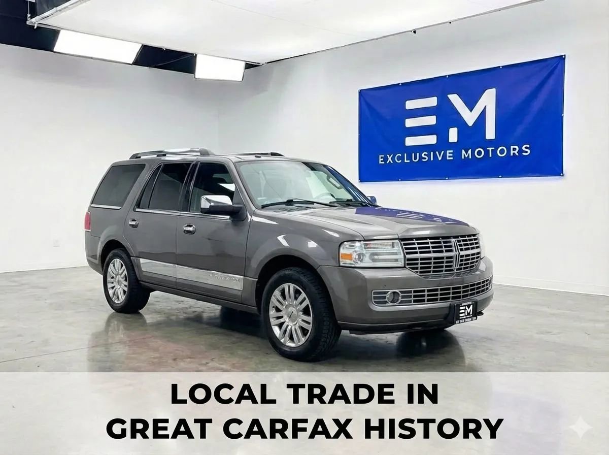 Used 2011 Lincoln Navigator 2WD image 1