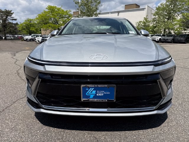 New 2026 Hyundai Sonata SEL FWD image 2