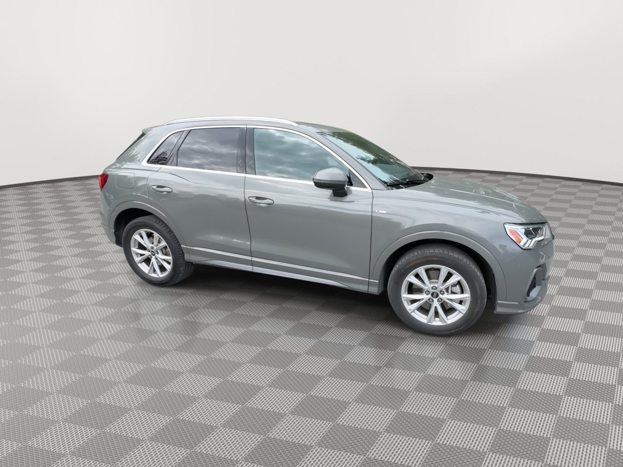 Used 2024 Audi Q3 2.0T Premium AWD/4WD image 9