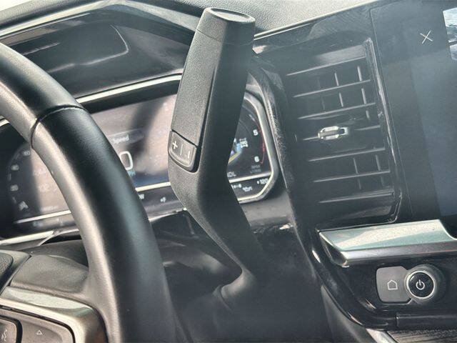 Used 2024 Chevrolet Silverado 2500 LT AWD/4WD image 15
