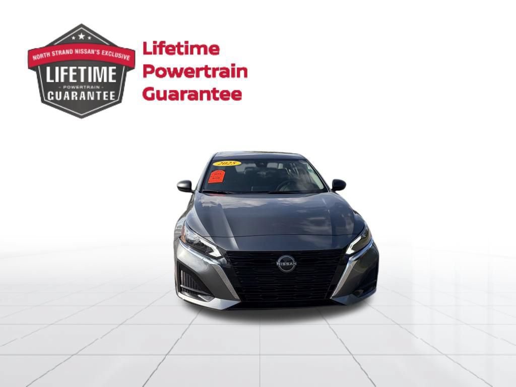 Certified 2025 Nissan Altima 2.5 S FWD image 10