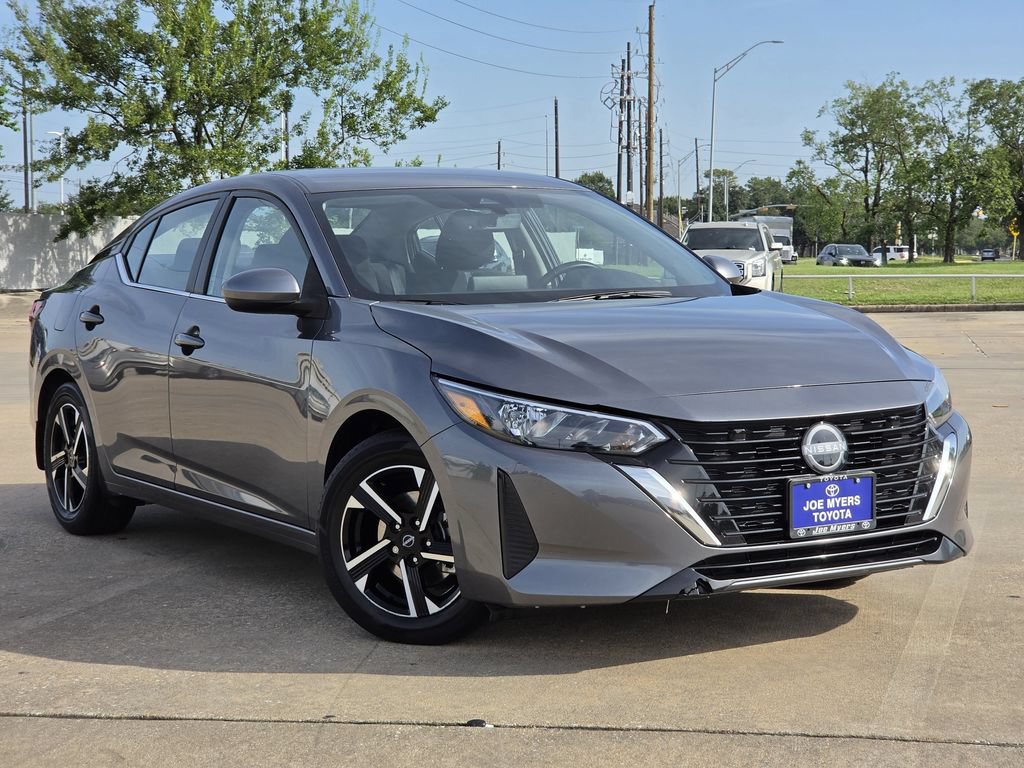 Used 2025 Nissan Sentra SV w/ All-Weather Package FWD image 2