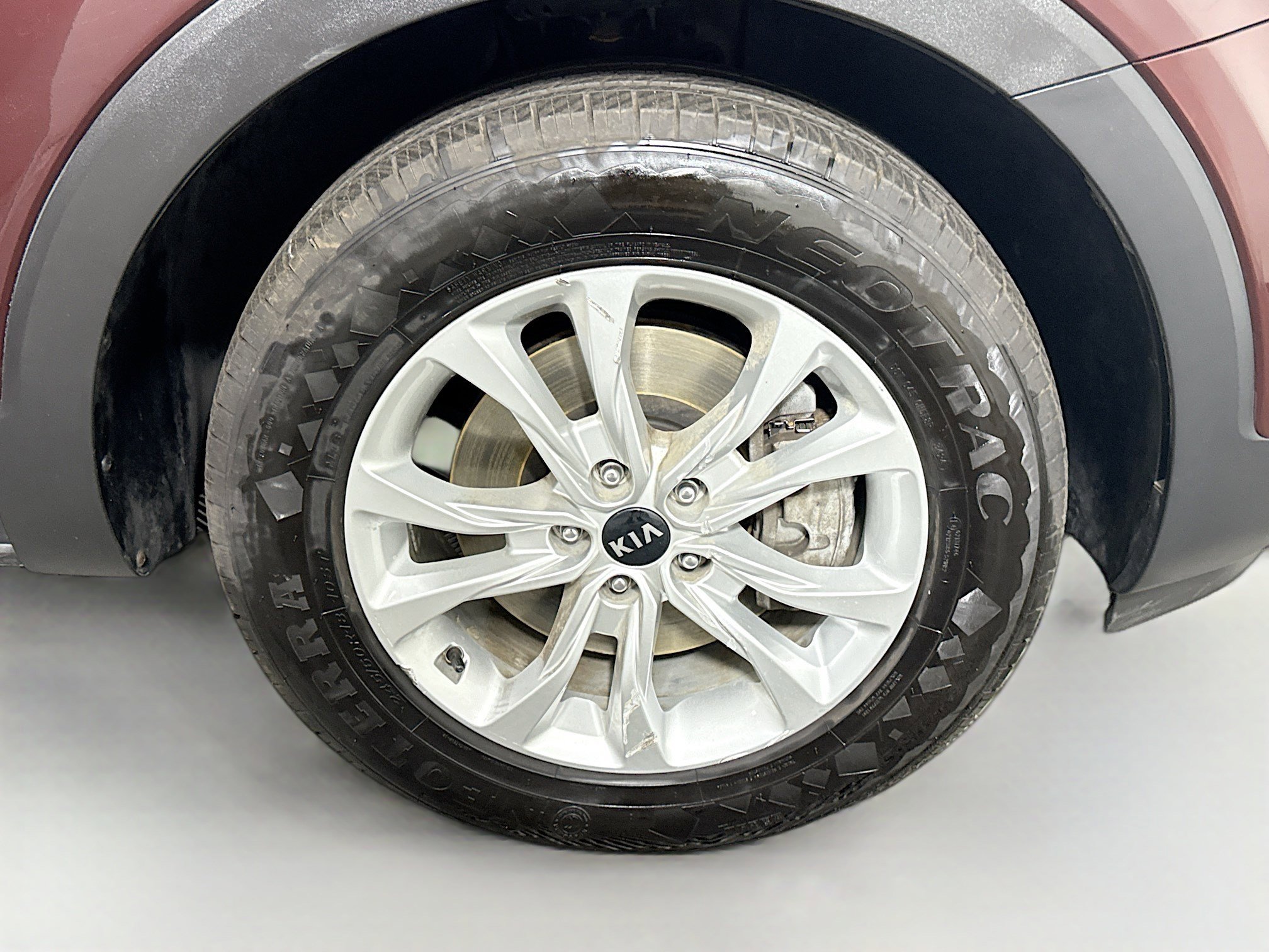 Used 2020 Kia Telluride LX image 32