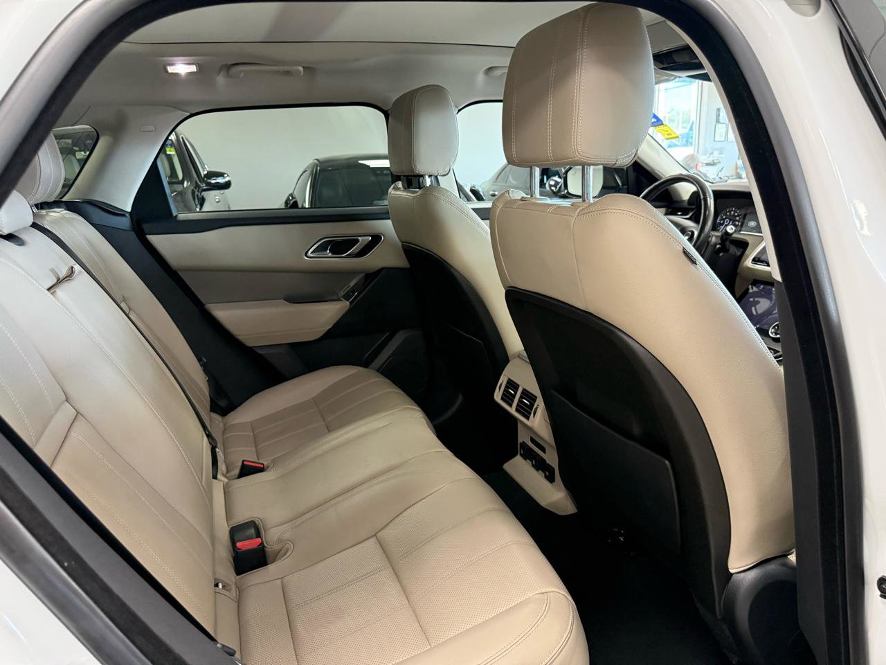 Used 2019 Land Rover Range Rover Velar S image 21