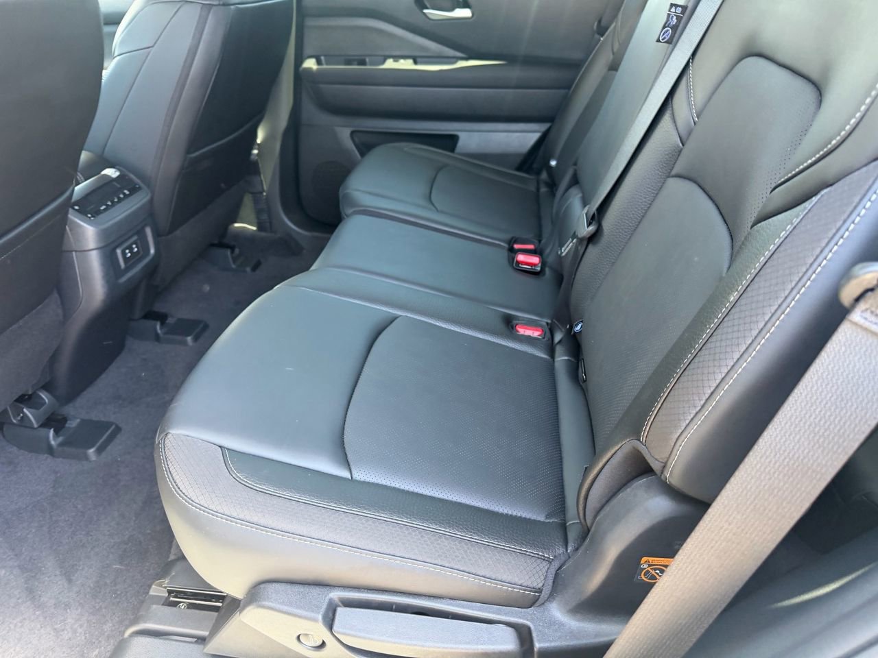 New 2026 Nissan Pathfinder SL FWD image 11