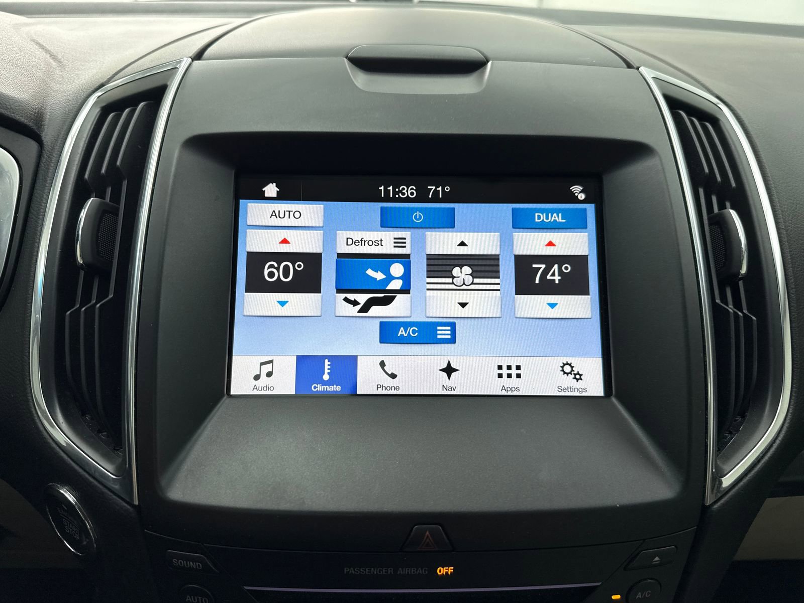 Used 2017 Ford Edge Titanium w/ Equipment Group 301A FWD image 28