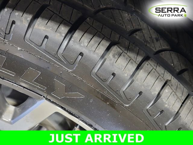 Used 2021 GMC Acadia SLE w/ Driver Convenience Package image 11