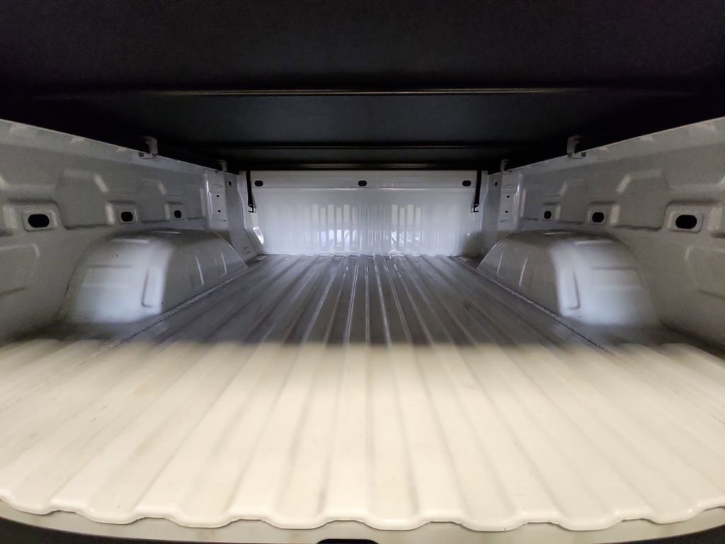 Certified 2025 Chevrolet Silverado 1500 LT AWD/4WD image 25