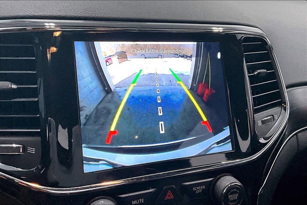 Used 2021 Jeep Grand Cherokee Limited w/ Luxury Group II image 14