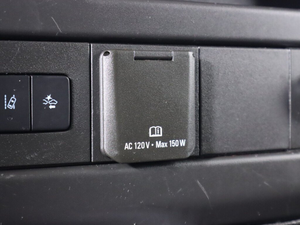 Used 2019 Chevrolet Express 2500 w/ Driver Convenience Package RWD image 24