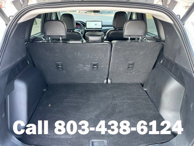 Used 2025 Ford Escape SE FWD image 30