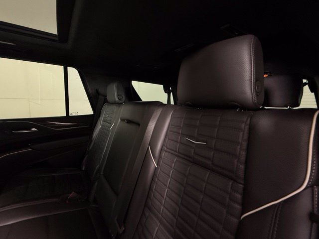 Used 2024 Cadillac Escalade Sport Platinum w/ LPO, ONYX Package AWD/4WD image 21