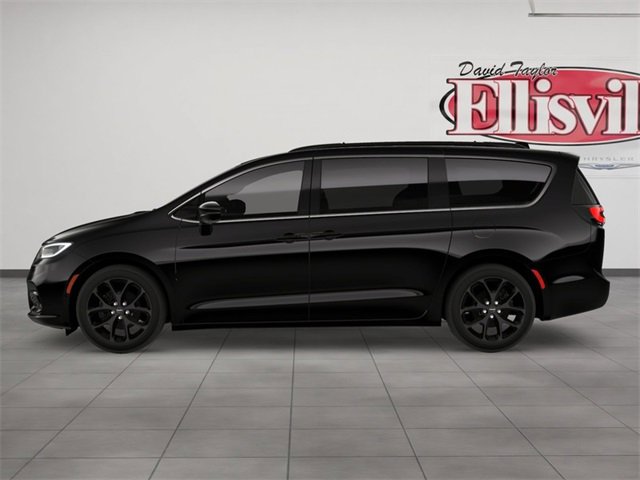 New 2026 Chrysler Pacifica Limited image 3
