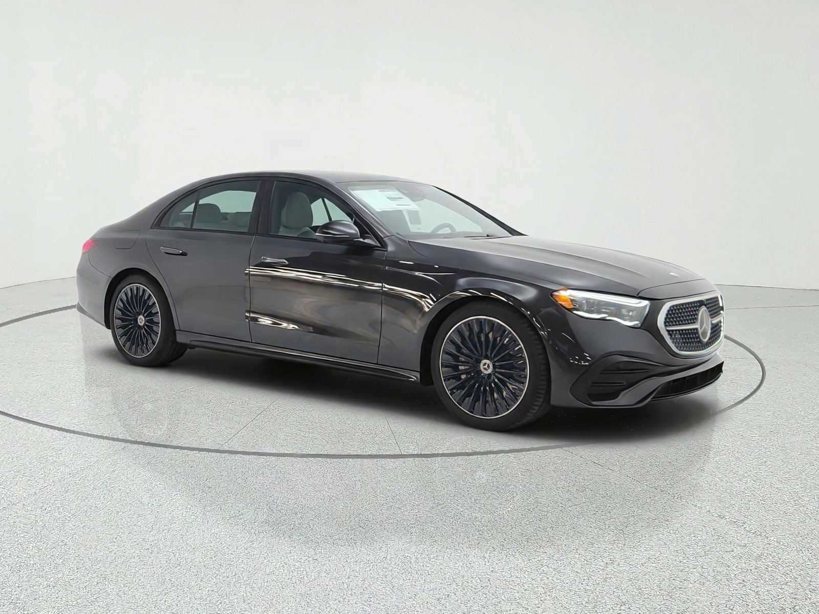 New 2027 Mercedes-Benz E 450 4MATIC Sedan image 3