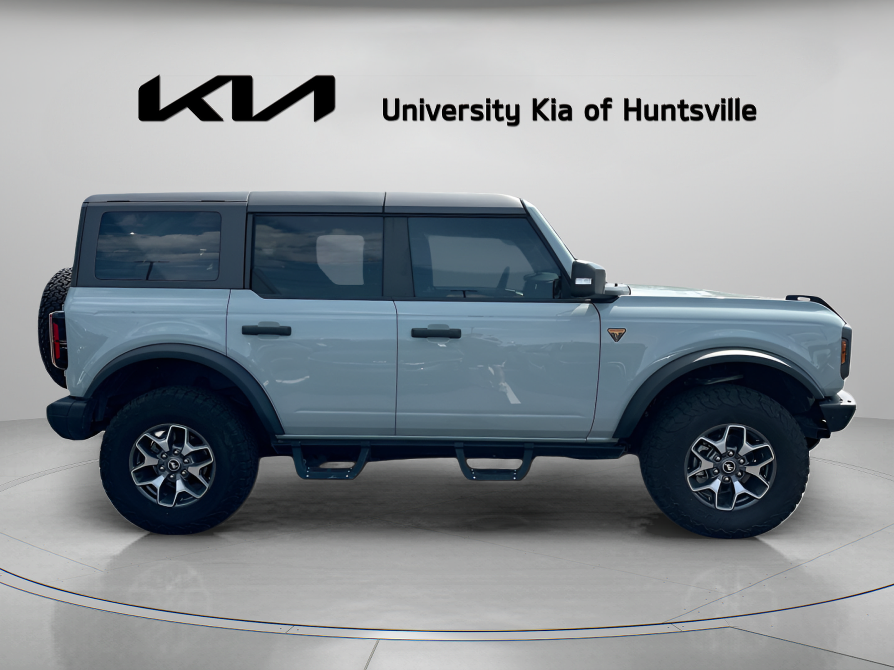 Used 2024 Ford Bronco Badlands AWD/4WD image 9