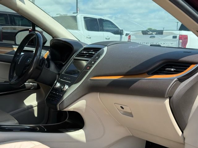 Used 2019 Lincoln MKC Select w/ Select Plus Package FWD image 16