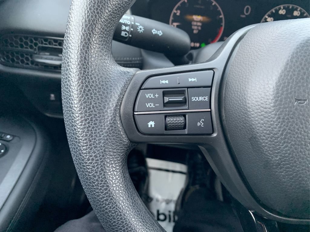 Used 2023 Honda HR-V LX image 25