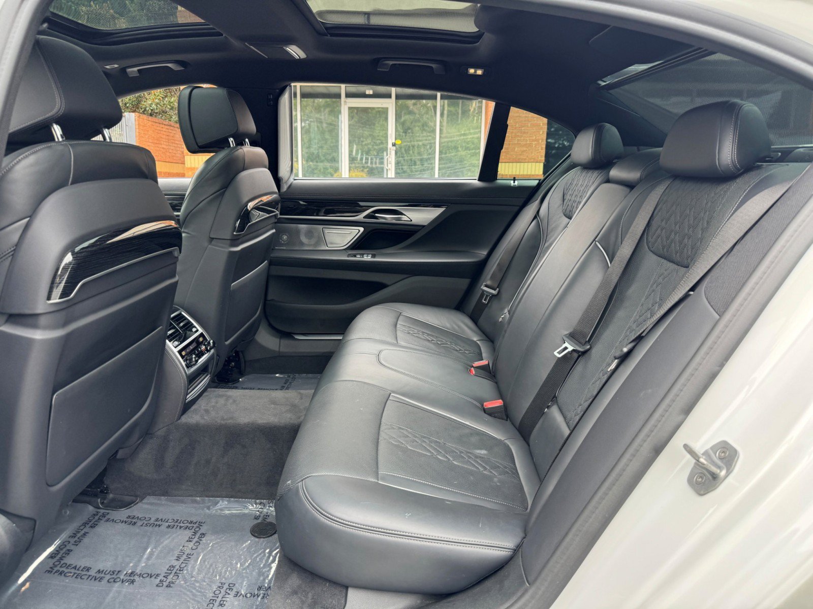Used 2020 BMW 750i xDrive w/ Executive Package AWD/4WD image 47