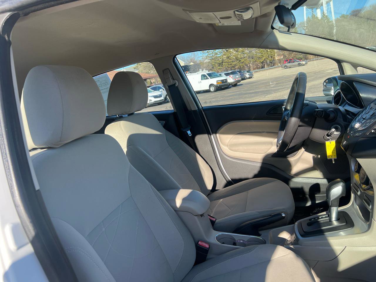 Used 2015 Ford Fiesta SE FWD image 36