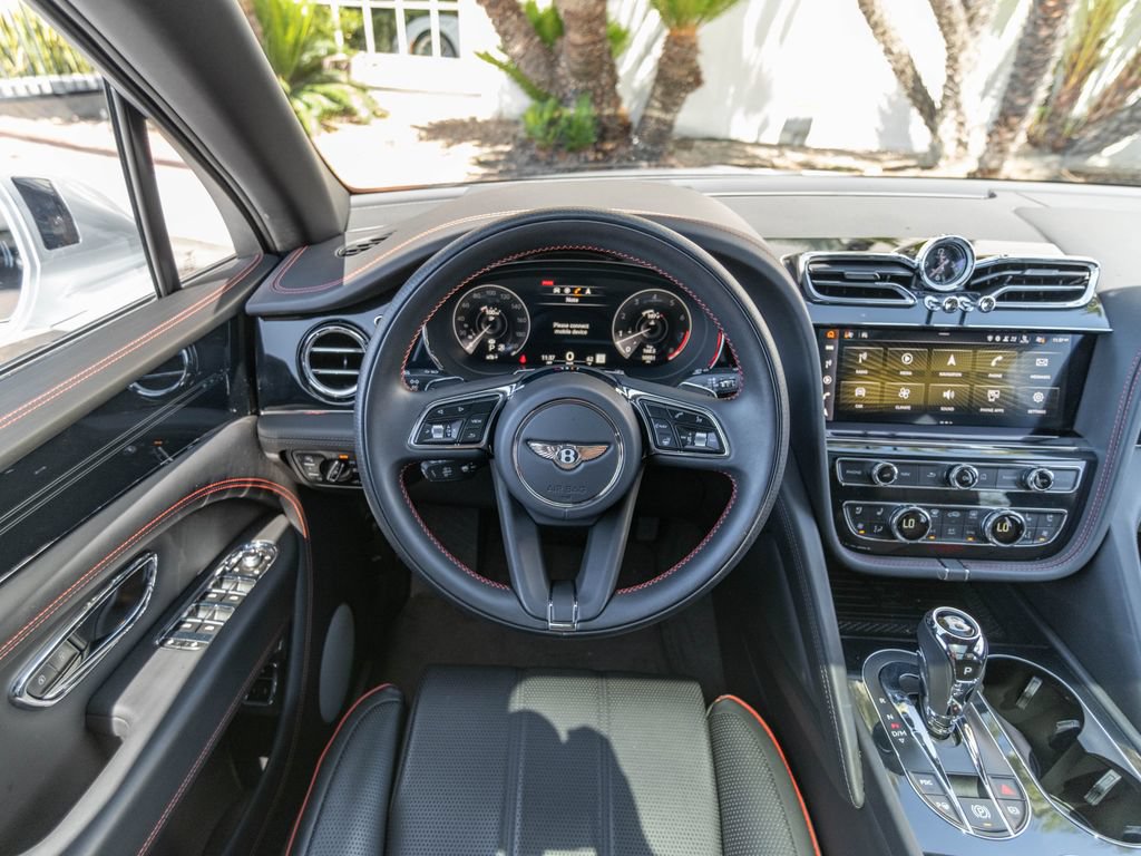 Used 2023 Bentley Bentayga Extended Wheelbase AWD/4WD image 35