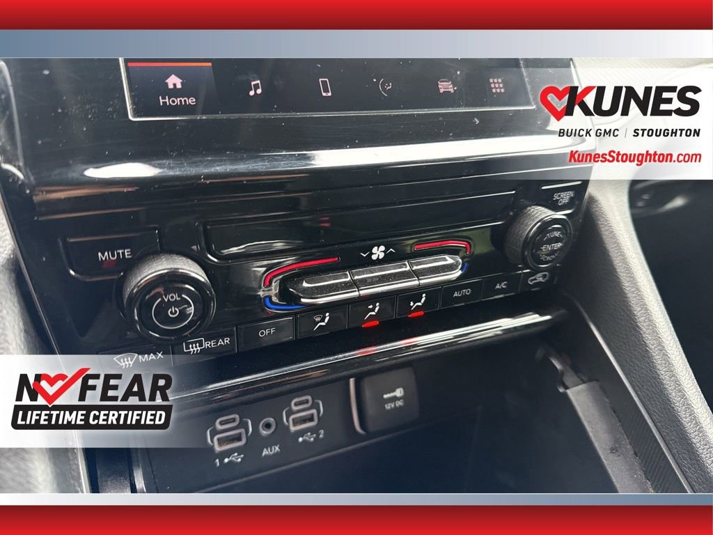 Used 2024 Jeep Grand Cherokee Laredo image 31