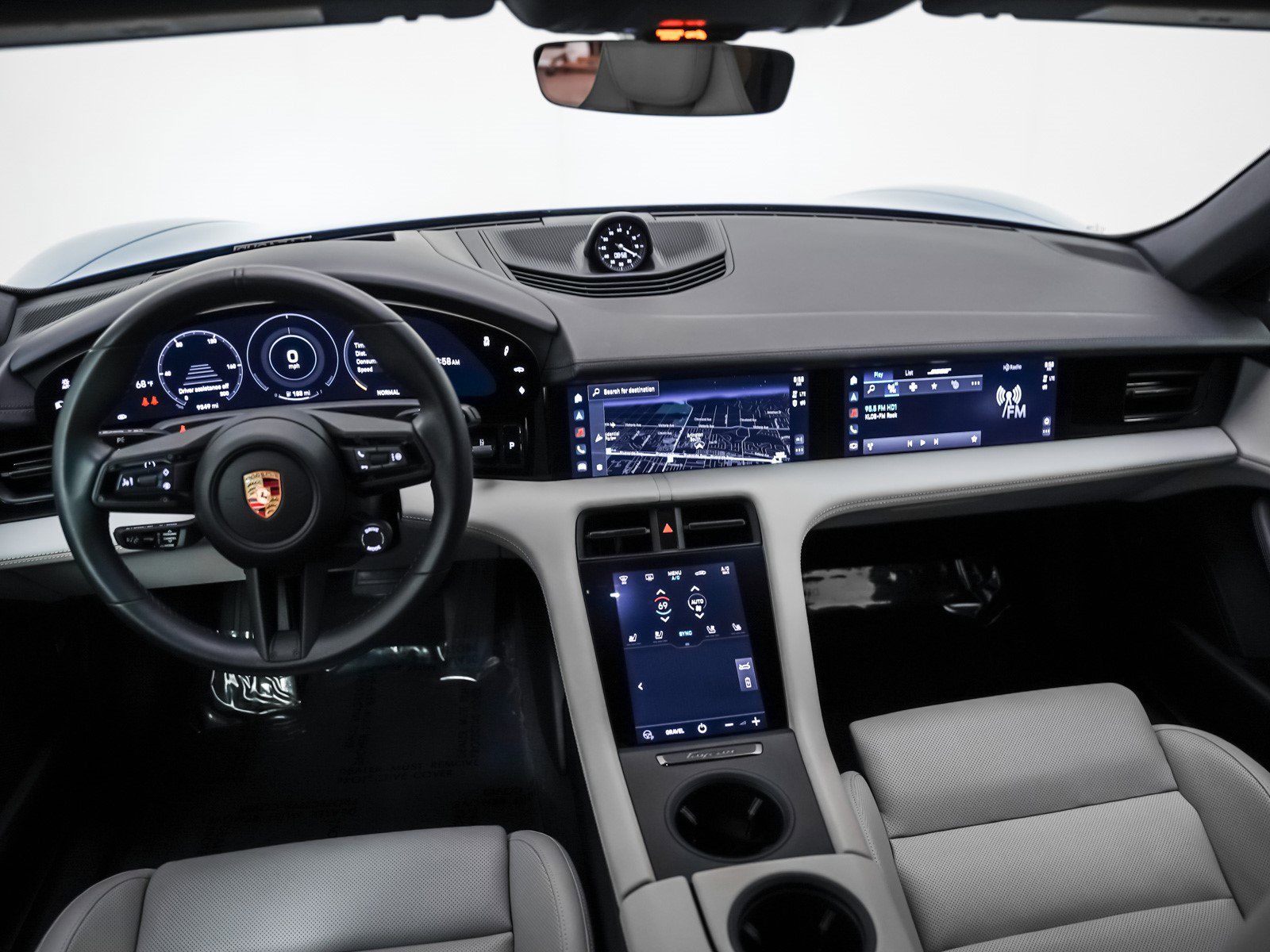 Used 2024 Porsche Taycan 4S w/ Premium Package image 18