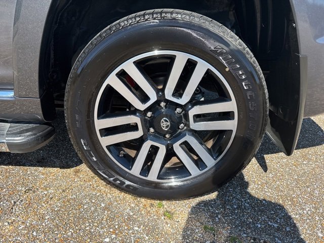 Used 2023 Toyota 4Runner Limited image 9