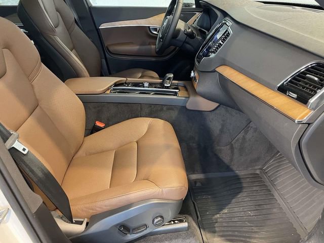 Used 2023 Volvo XC90 T8 Plus w/ Protection Package image 22