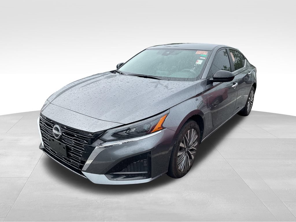 Used 2024 Nissan Altima 2.5 SV AWD/4WD image 4