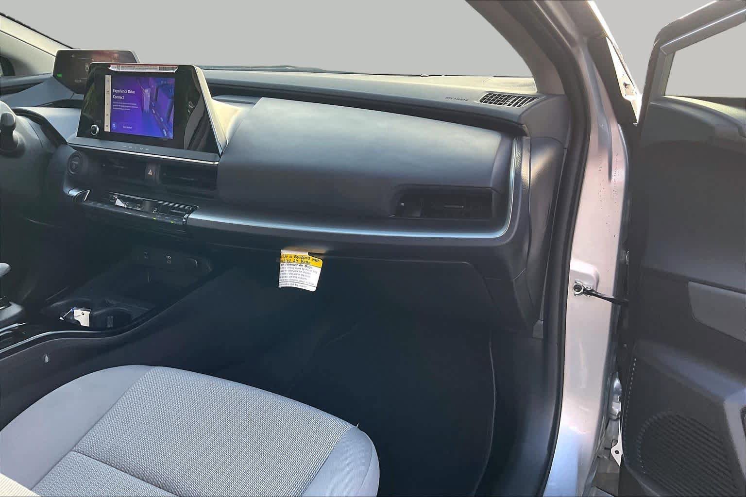 Used 2026 Toyota Prius LE FWD image 15