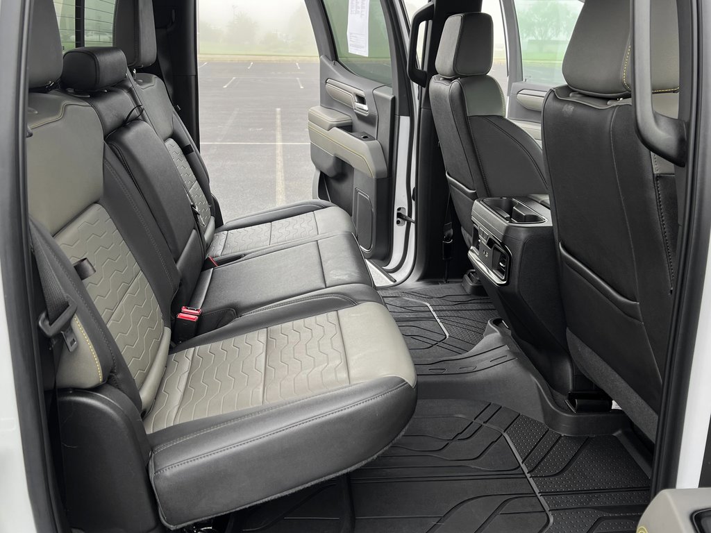 Used 2024 Chevrolet Silverado 1500 ZR2 image 20