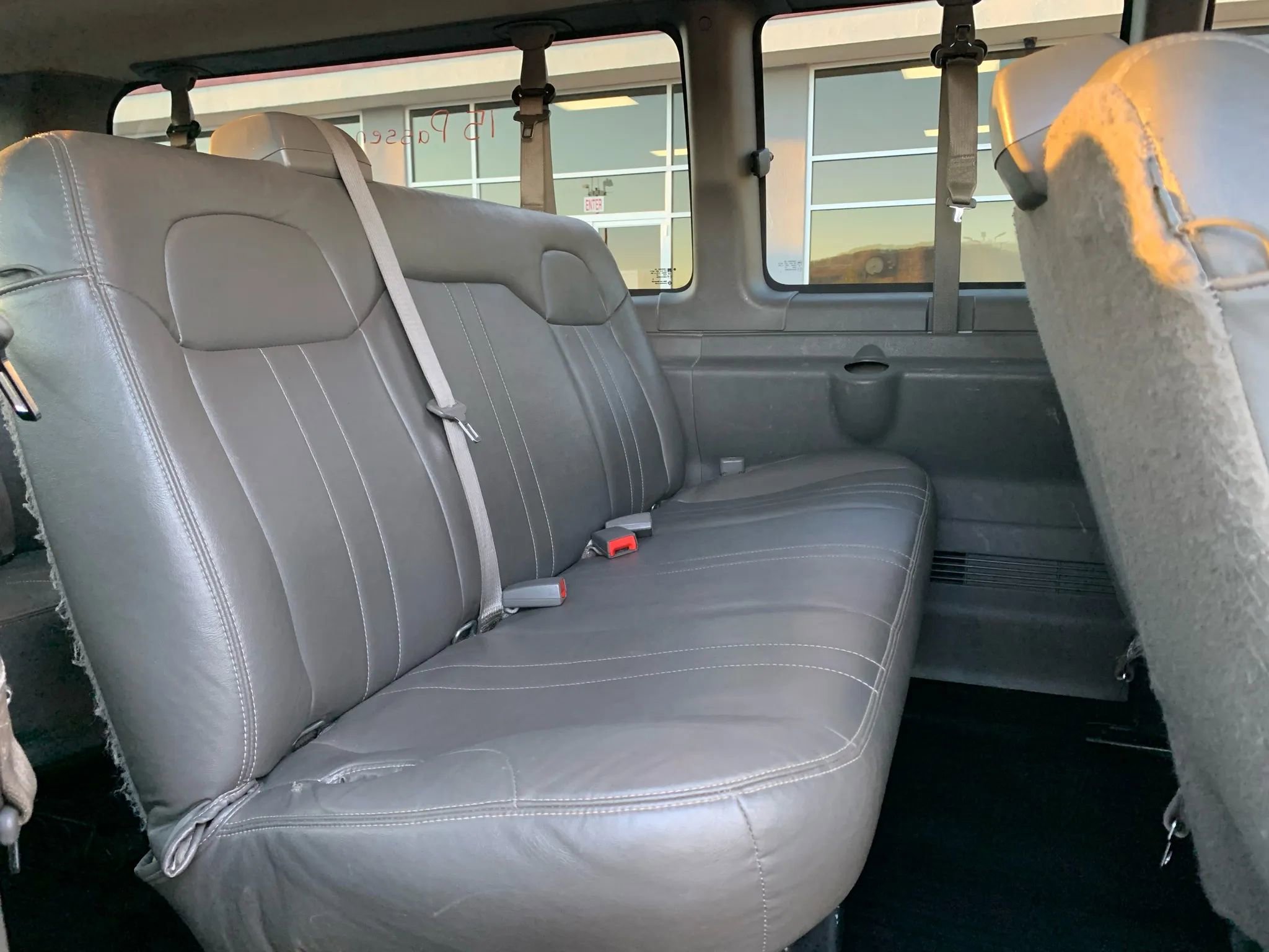 Used 2016 Chevrolet Express 3500 LS w/ Chrome Appearance Package image 27