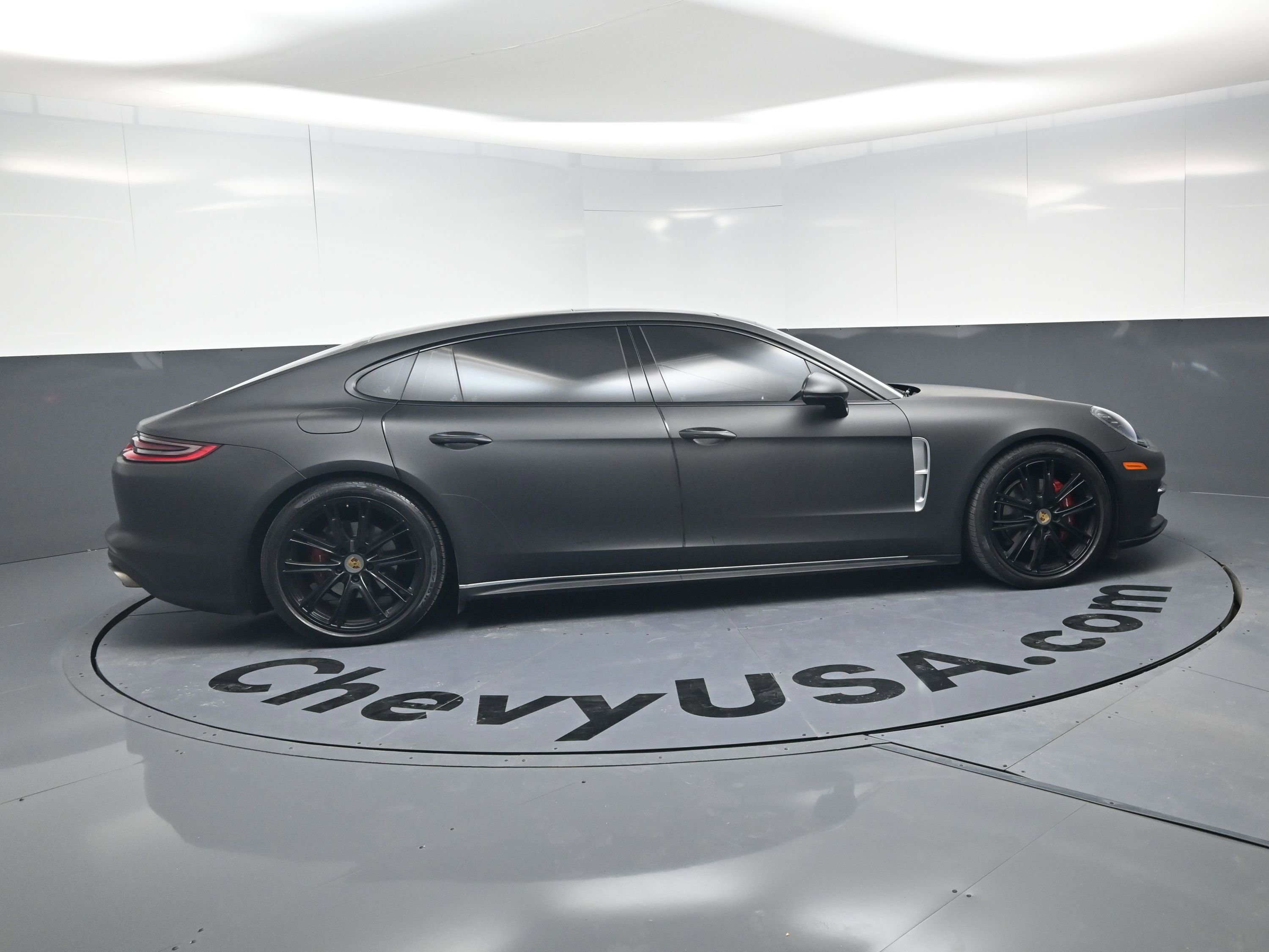 Used 2018 Porsche Panamera 4 Executive image 10