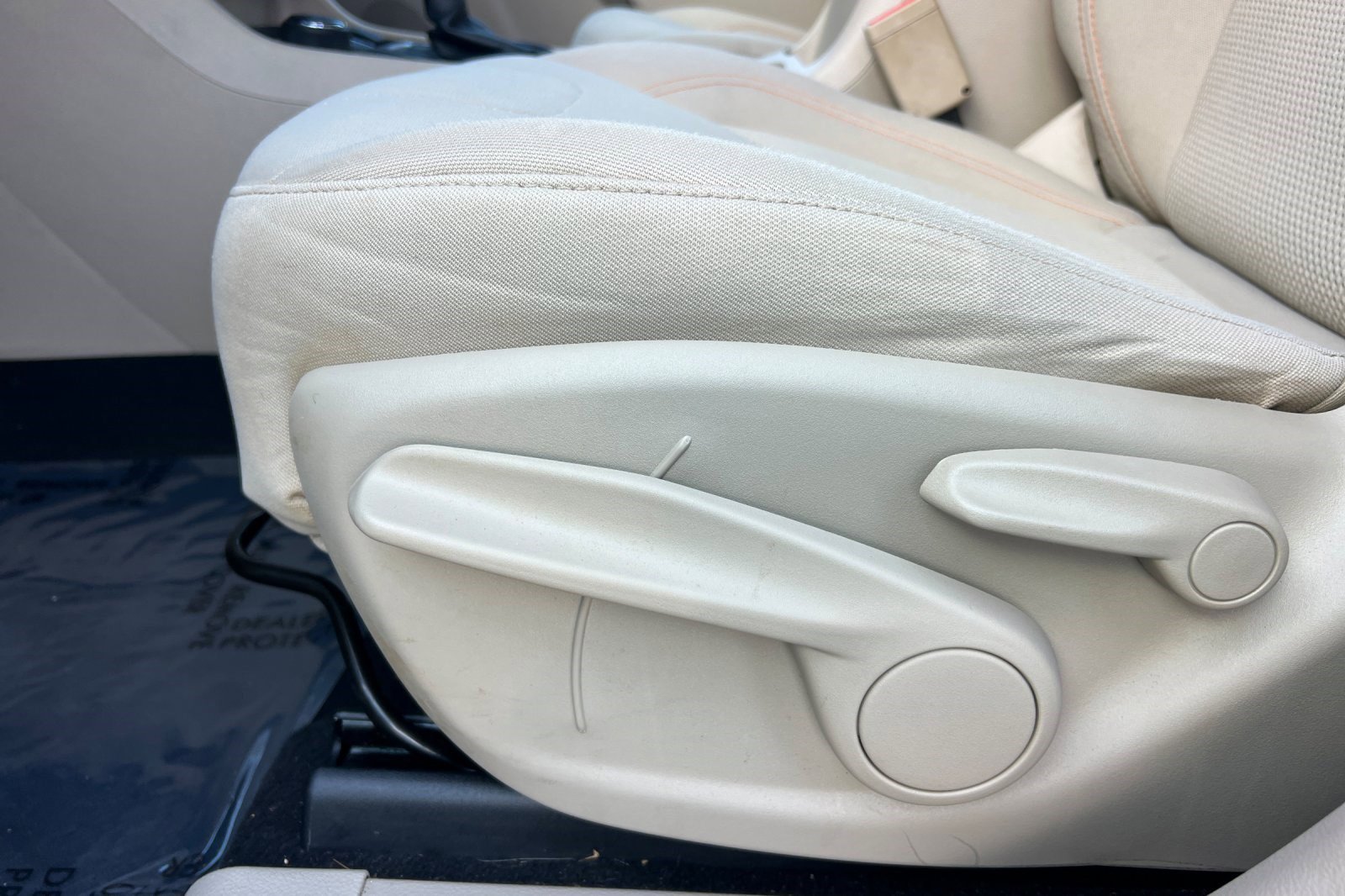 Used 2020 Jeep Cherokee Latitude image 14