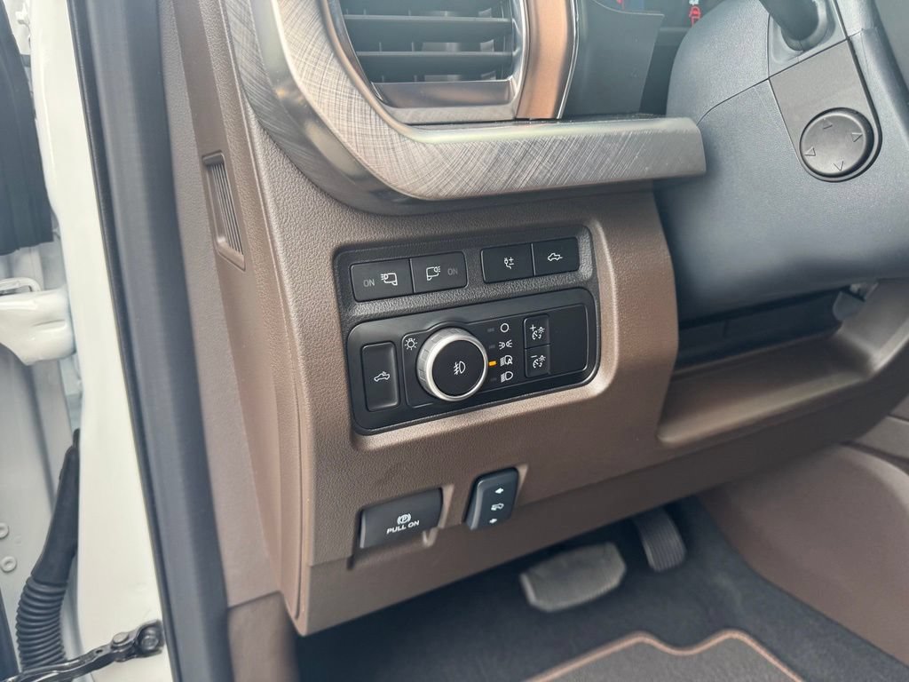 Used 2024 Ford F350 King Ranch w/ Chrome Package AWD/4WD image 4