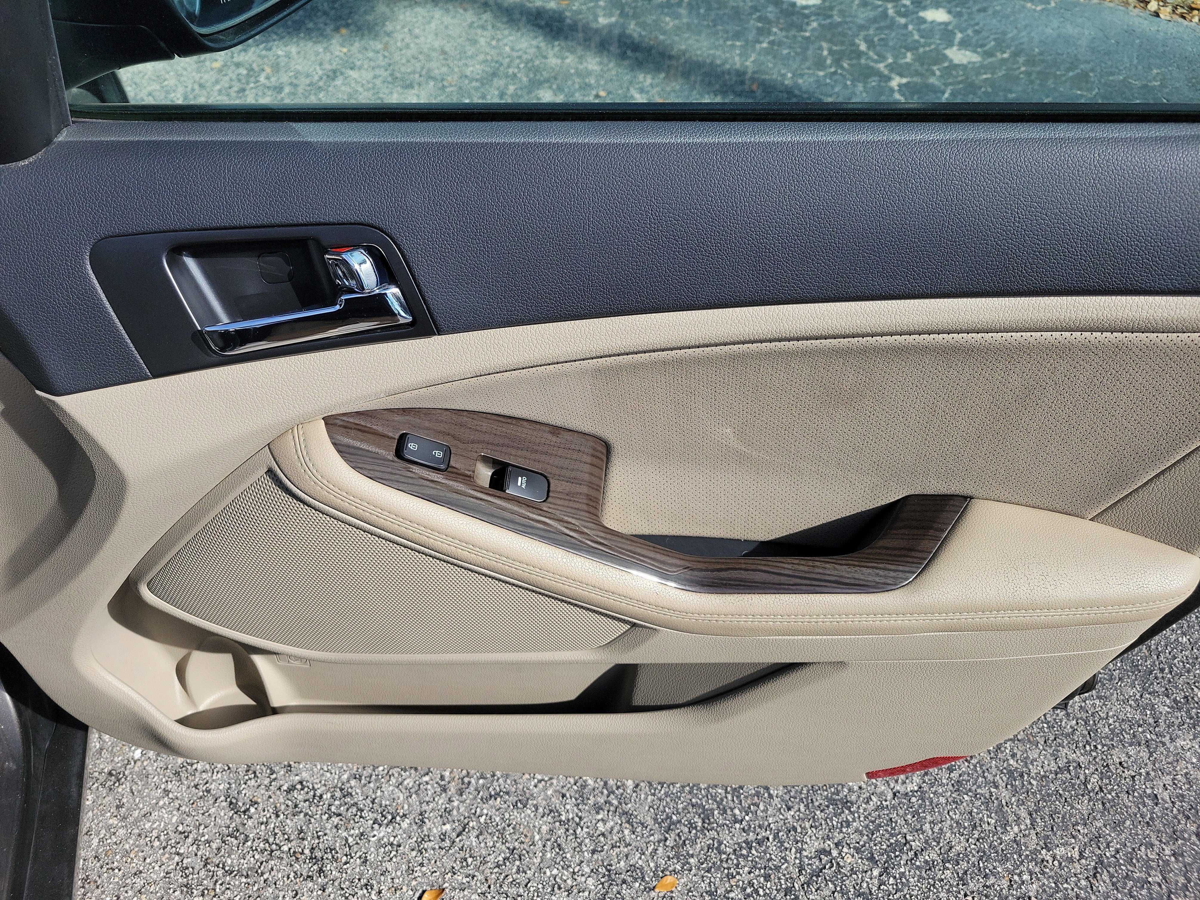 Used 2012 Kia Optima EX image 10