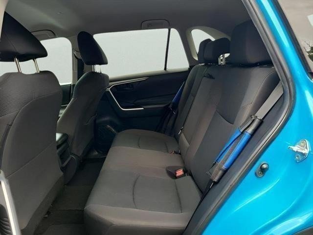 Used 2019 Toyota RAV4 LE FWD image 26