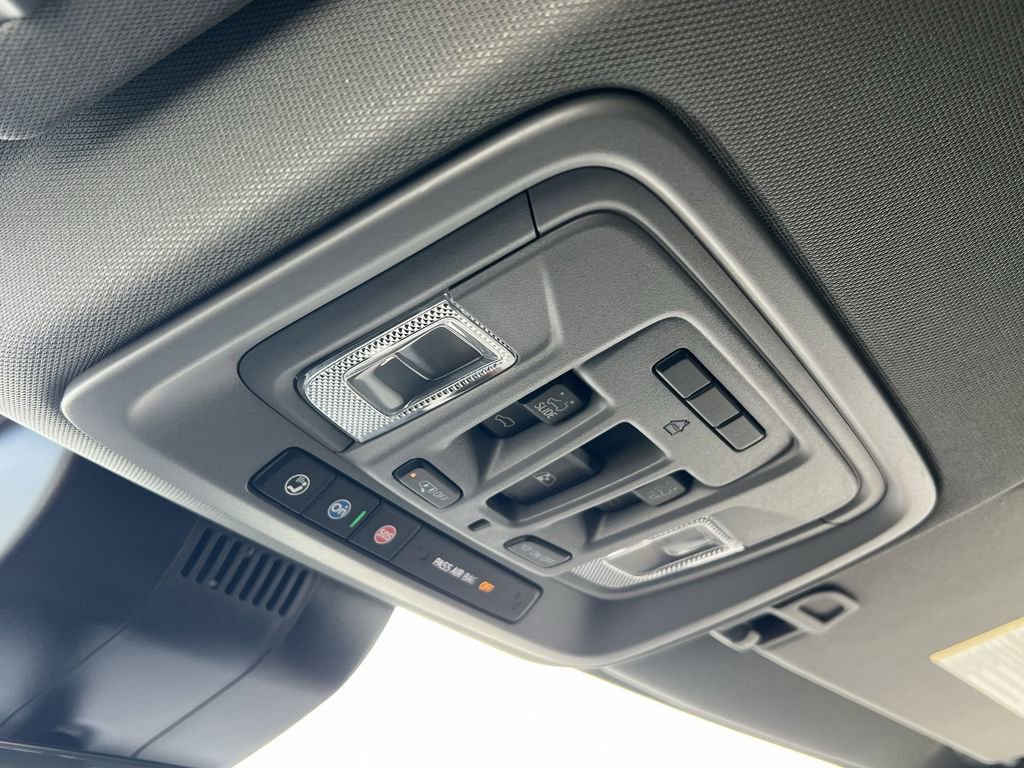 New 2025 GMC Sierra 2500 Denali w/ Denali Reserve Package image 13