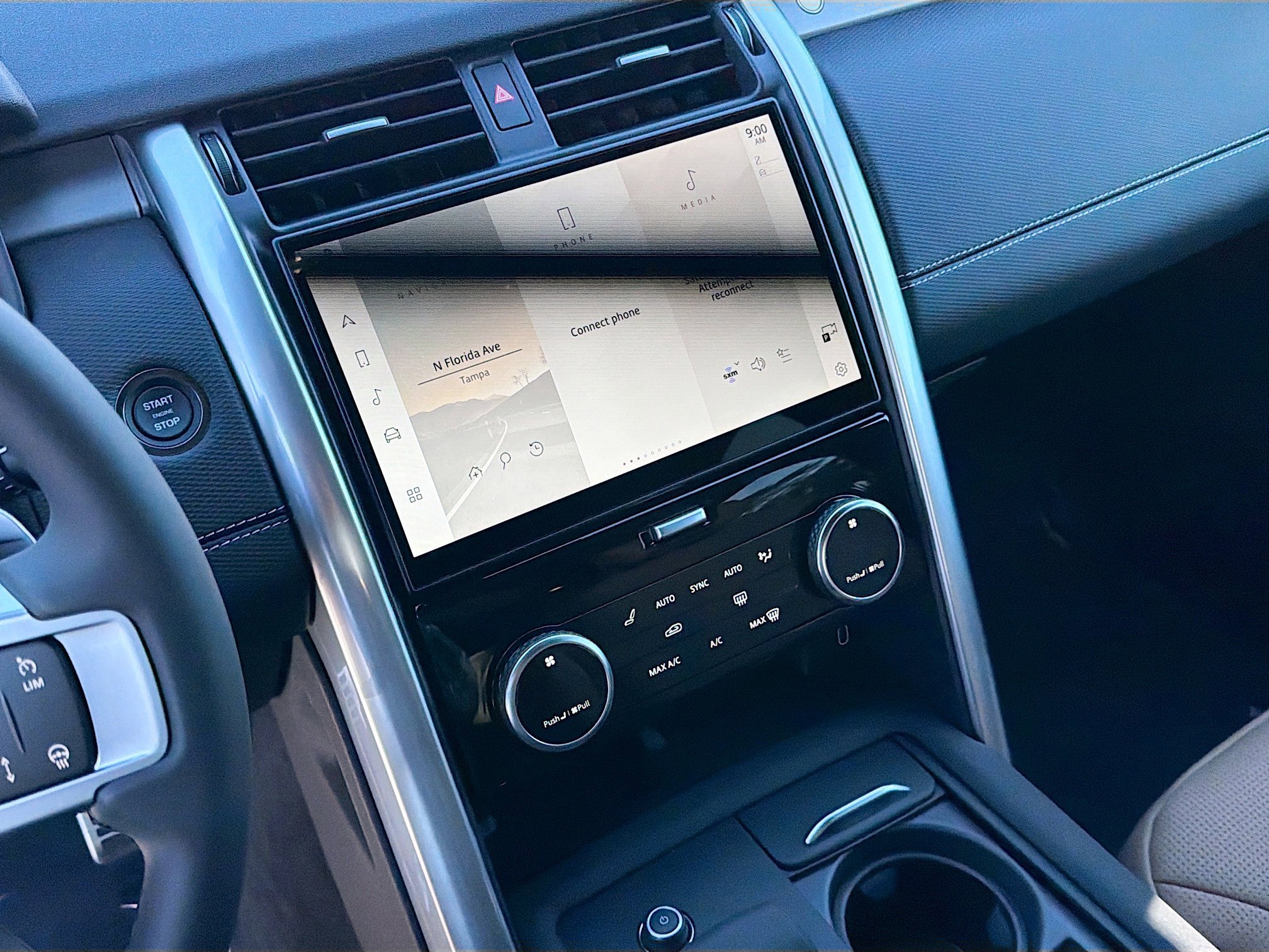 New 2026 Land Rover Discovery Dynamic SE image 28