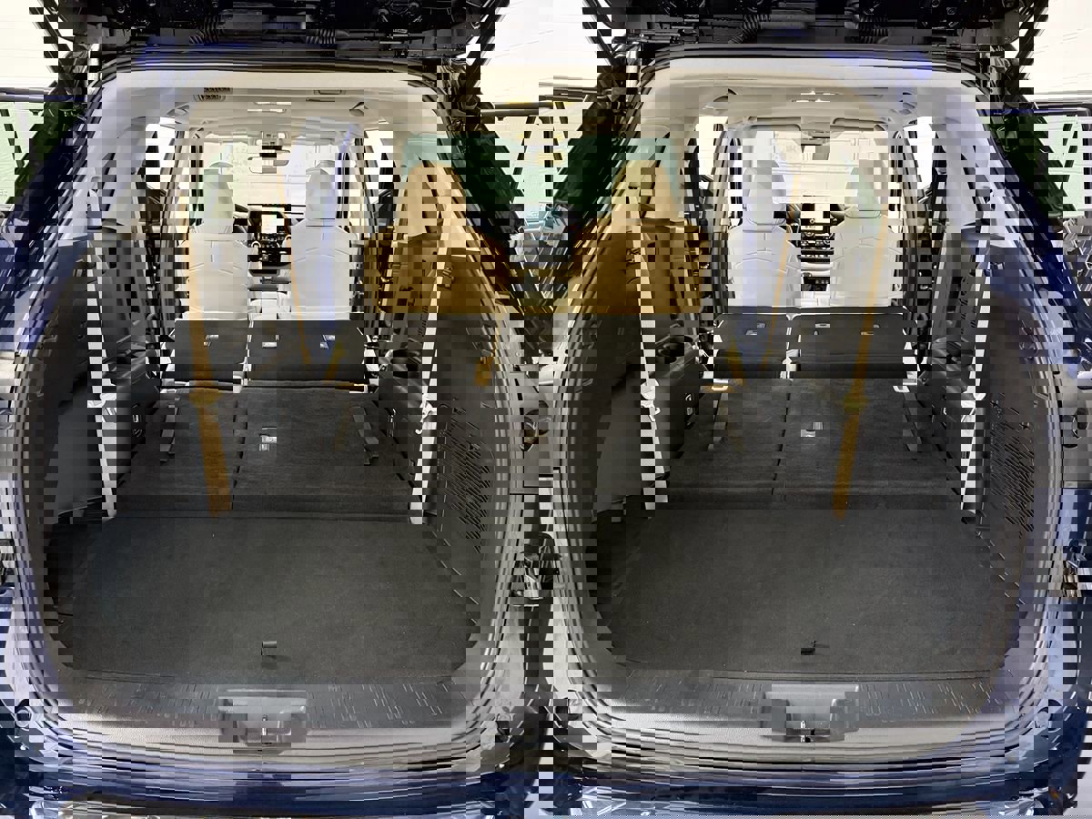 Used 2023 Toyota Highlander XLE image 29