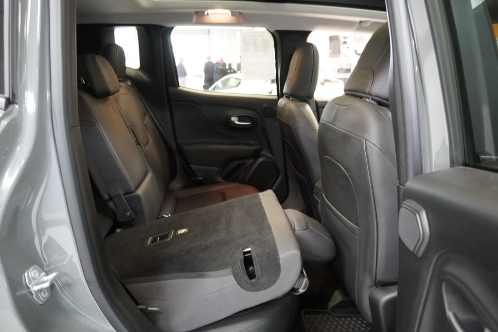 Used 2022 Jeep Renegade Limited w/ Sun, Sound & Wheels Group image 30
