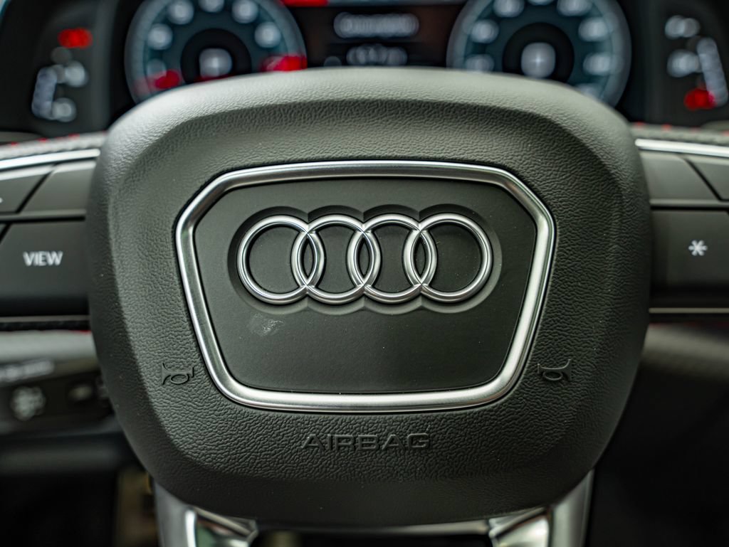 Used 2025 Audi SQ7 Prestige AWD/4WD image 27
