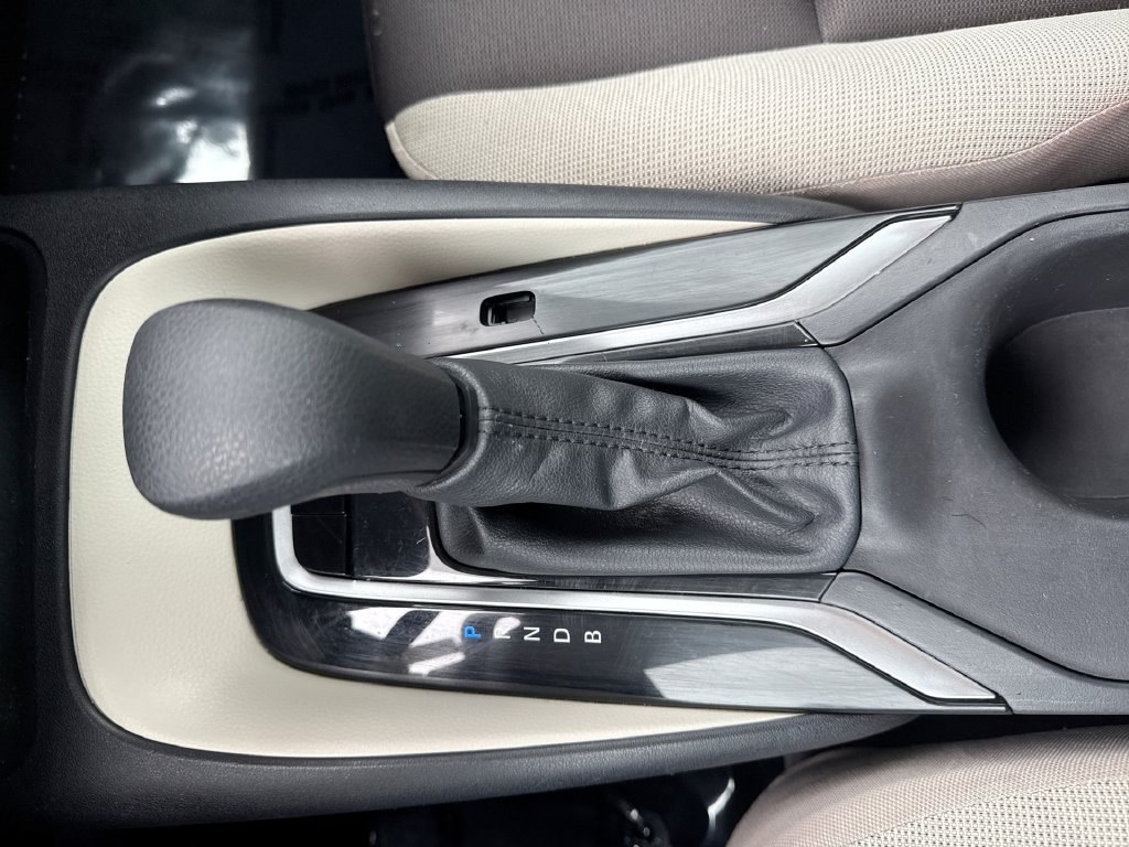 Used 2025 Toyota Corolla LE FWD image 21