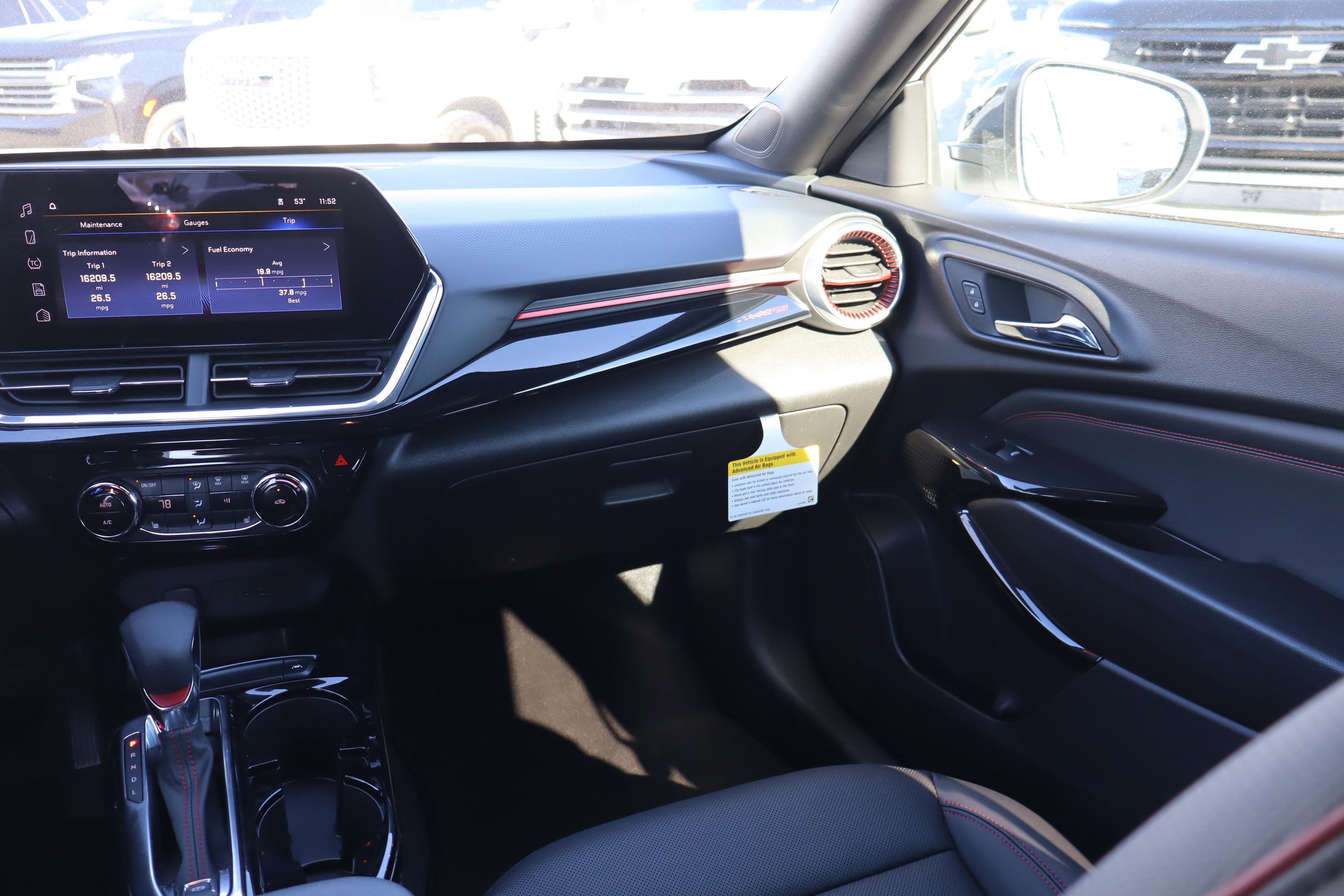 Certified 2024 Chevrolet Trax RS w/ Driver Confidence Package image 13